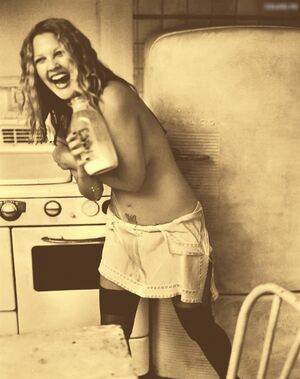 Drew Barrymore / DrewBarrymore Nude Leaks - Fapello - #6