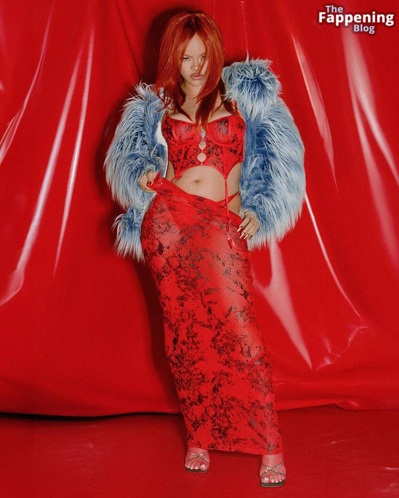 Rihanna Poses for a New Sexy Savage x Fenty Collection (7 Photos) - #5