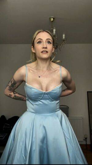 Janet Devlin / JanetJealousy / janetdevlinofficial Nude Leaks - #4