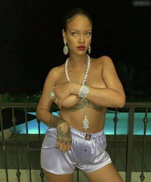 Rihanna / badgalriri Nude Leaks - #24