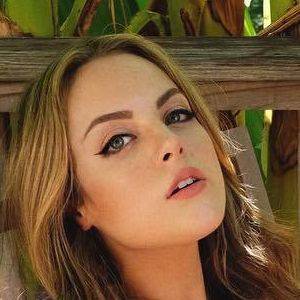 Elizabeth Gillies / lizgillz Nude Leaks - Fapello - #1