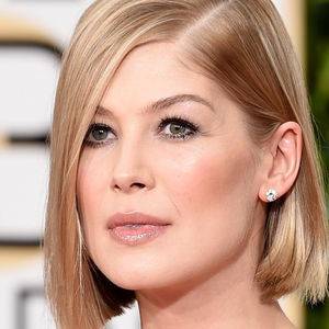 Rosamund Pike / mspike Nude Leaks - Fapello - #1