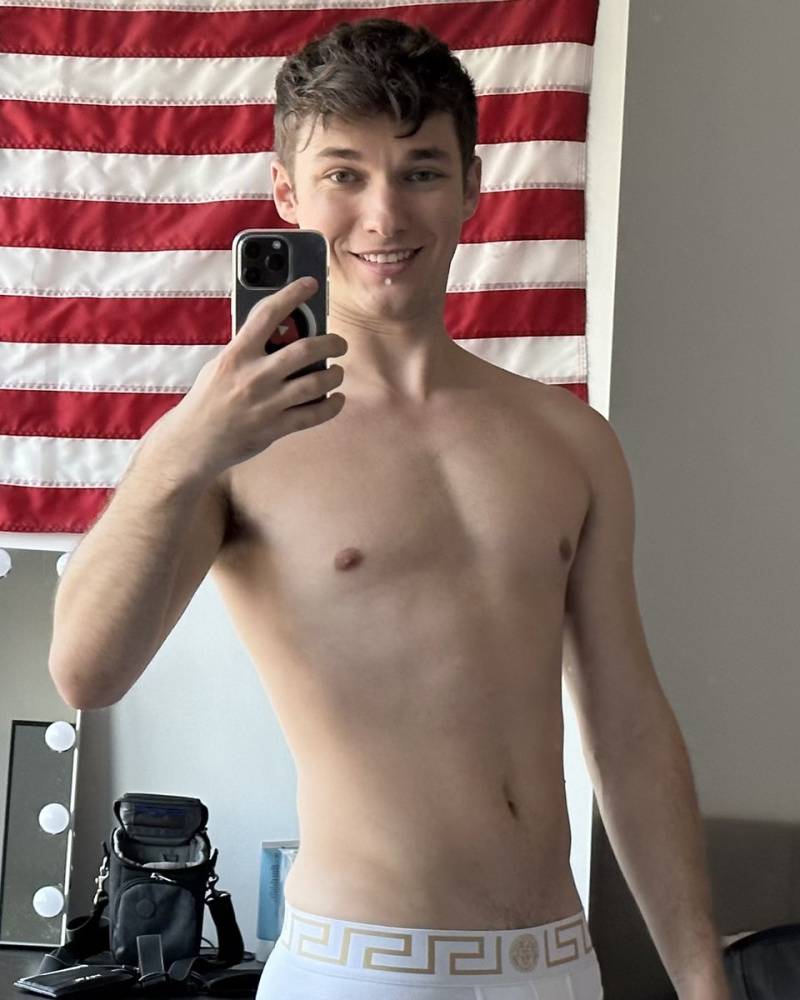 Art Bezrukavenko / artiomboy33 Nude Leaks OnlyFans - TheFap - #15