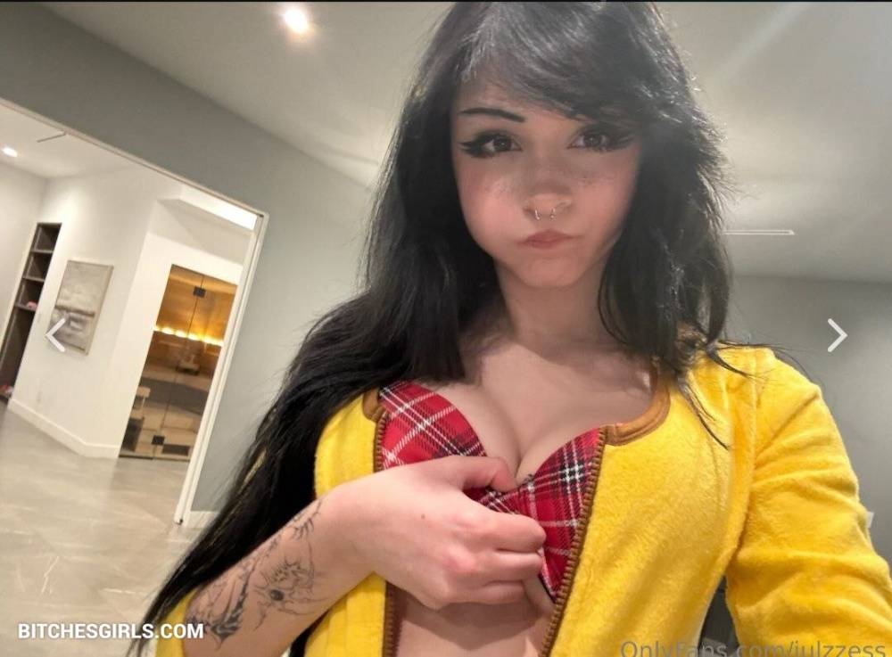 Julzzess Nude Teen - Jules Nsfw Photos Tiktok - #2