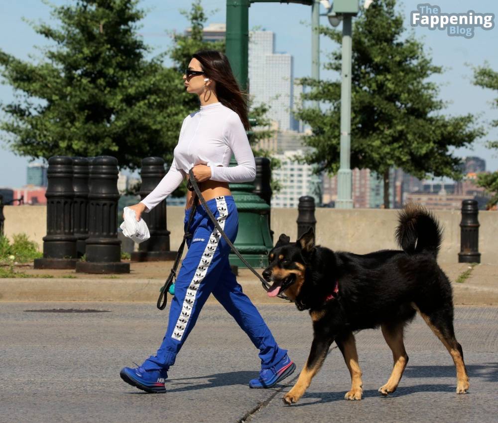 Emily Ratajkowski Goes Braless in NYC (38 Photos) - #23