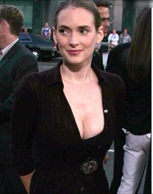 Winona Ryder / winonaryderofficial Nude Leaks - Fapello - #13