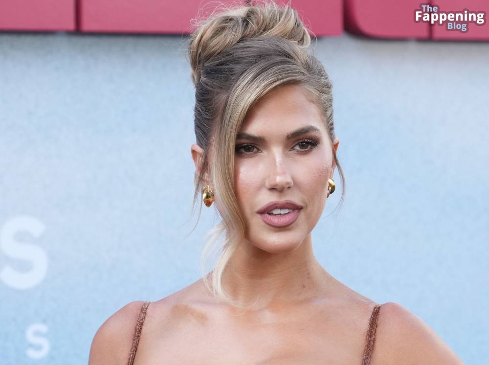 Kara Del Toro Shows Off Her Curves at the “Bikeriders” Premiere (40 Photos) - #19