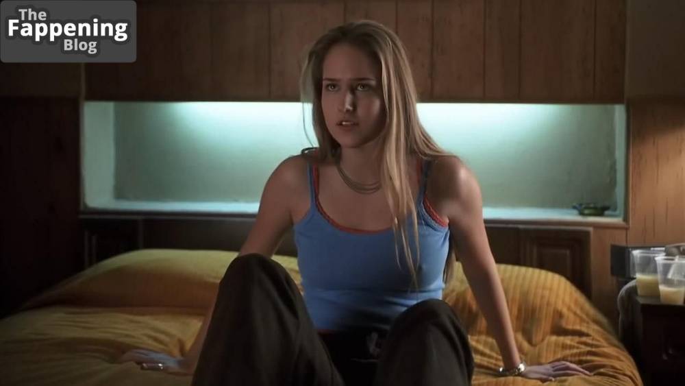 Leelee Sobieski Sexy (8 Photos) - #3