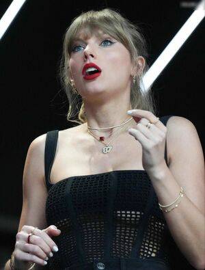 Taylor Swift / shawtiee / taylorswift / taylorswift13 Nude Leaks - #2