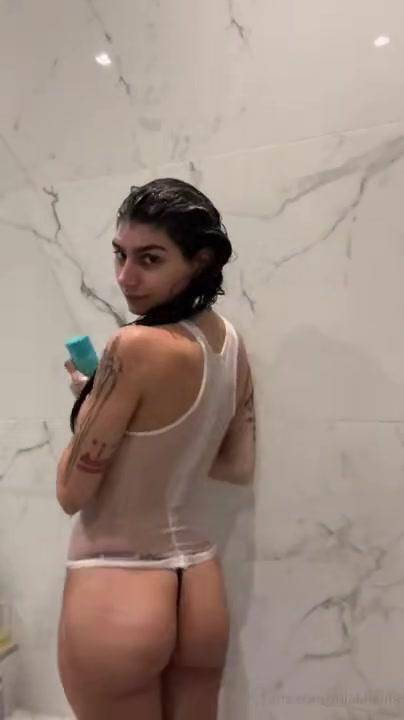 Mia Khalifa Nude Wet Tank Top OnlyFans Video Leaked - #17