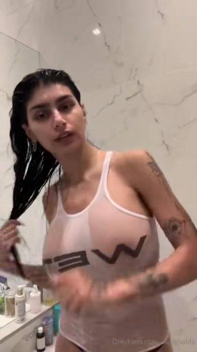 Mia Khalifa Nude Wet Tank Top OnlyFans Video Leaked - #8