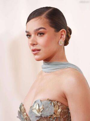 Hailee Steinfeld / haileesteinfeld / https: Nude Leaks OnlyFans/Patreon - Fapello - #14