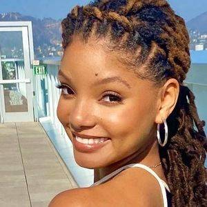 Halle Bailey / HalleBailey / Little Mermaid / chloebaileyyy Nude Leaks - #1