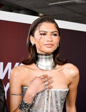 Zendaya / zayarose11 Nude Leaks - #21