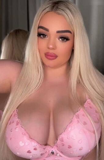 Theyluvsini / Yolosi / yolosiiii Nude Leaks OnlyFans - #8