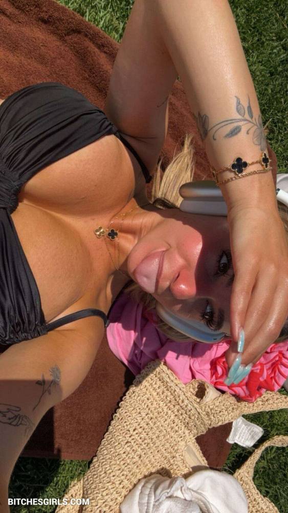 Kaitlyn Krems Nude Tiktok - Kaitlyn Krems. Onlyfans Leaked Nude Photos - #24