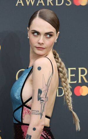 Cara Delevingne / cara.delevingle / caradelevingne Nude Leaks - #8