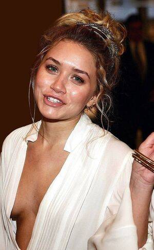 Olsen Twins Nude Leaks - Fapello - #3