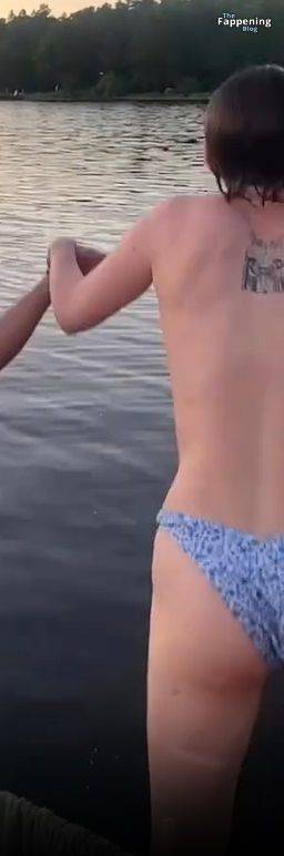 Maisie Williams Nude & Sexy (19 Pics + Video) - #12