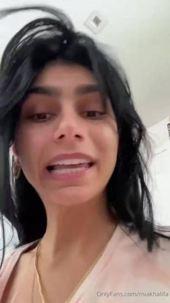 Mia Khalifa Nude Bathroom OnlyFans Livestream Leaked - #17