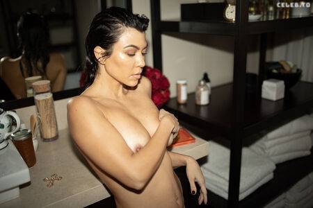 Kourtney Kardashian / kourtneykardash Nude Leaks - Fapello - #32