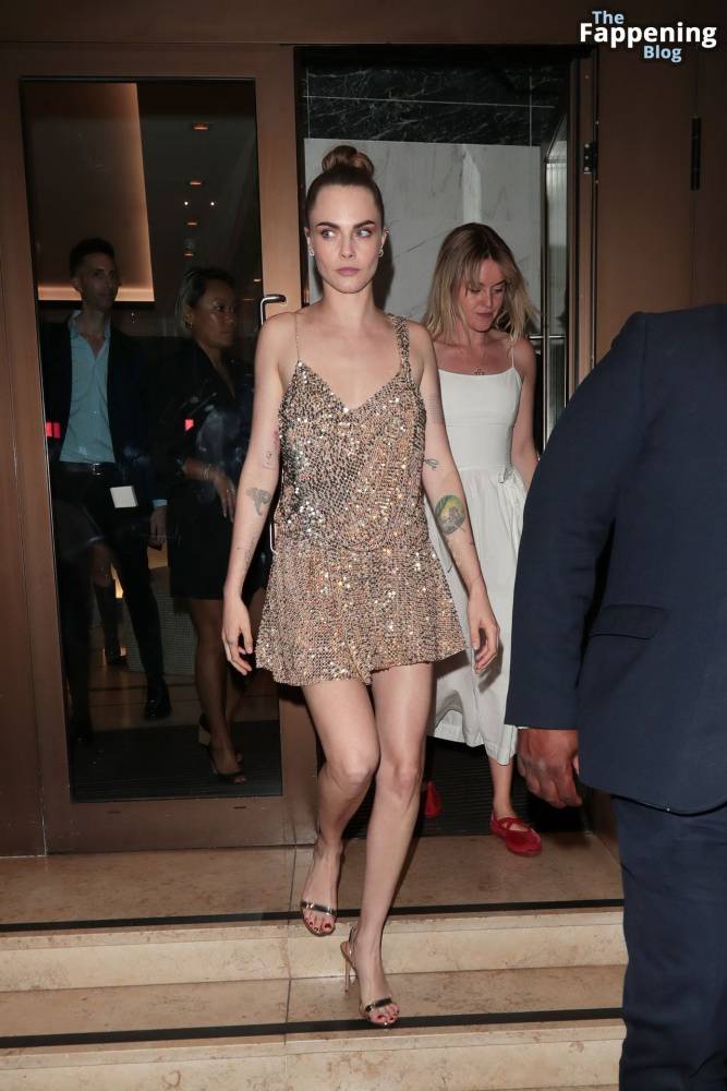 Cara Delevingne Flaunts Her Sexy Legs in London (23 Photos) - #22