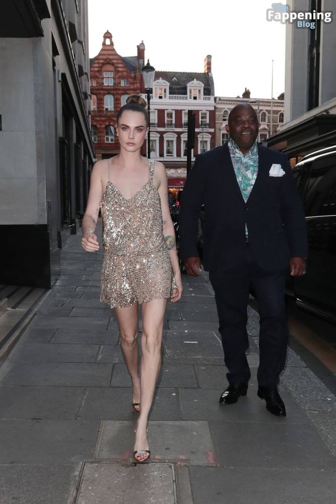Cara Delevingne Flaunts Her Sexy Legs in London (23 Photos) - #6