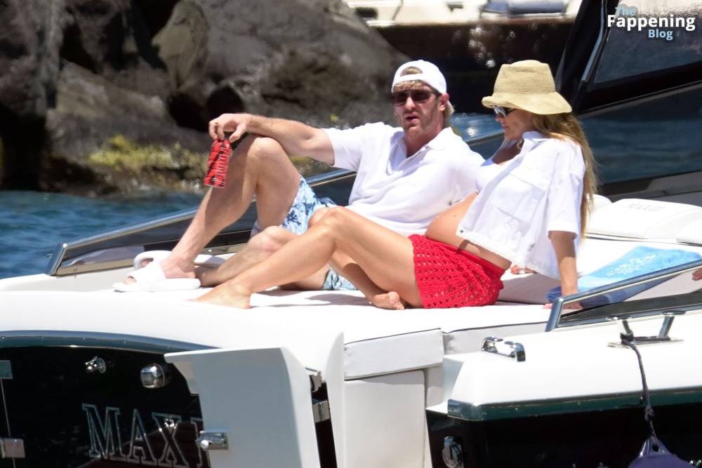 Nina Agdal & Logan Paul Enjoy Their Holiday in Capri (40 Photos) - #5