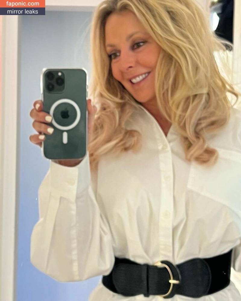 Carol Vorderman aka carolvorders Nude Leaks - #18