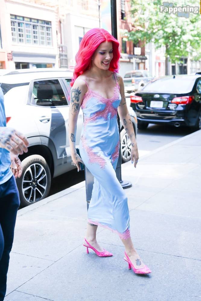 Halsey Heads to a Recording Studio in NYC (20 Photos) - #15