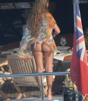 Antonella Roccuzzo / antonelaroccuzzo Nude Leaks - Fapello - #23