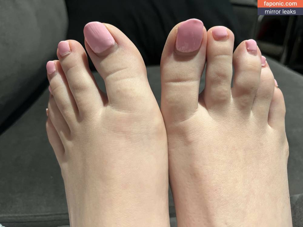 Prettiest Feet aka gracefulgracexo aka xxxParvadi Nude Leaks OnlyFans/Patreon - #4