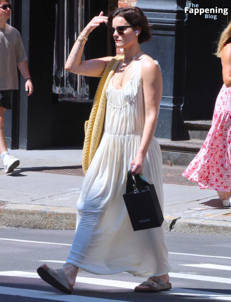 Jaimie Alexander Goes Braless in NYC (16 Photos) - #9