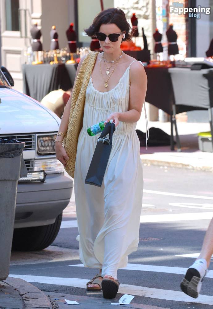 Jaimie Alexander Goes Braless in NYC (16 Photos) - #12