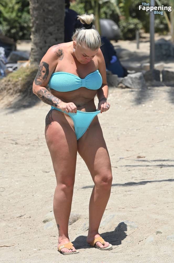 Kerry Katona Flashes Her Nude Boob on the Beach (70 Photos) - #26