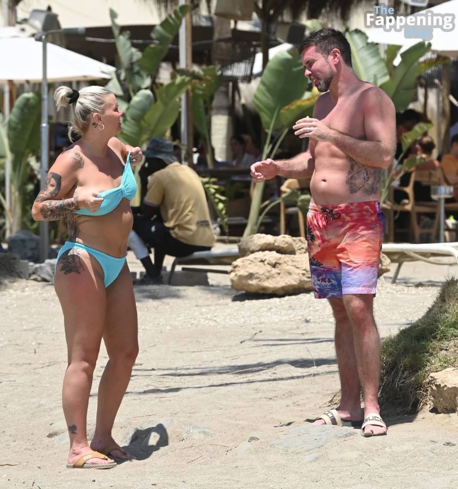 Kerry Katona Flashes Her Nude Boob on the Beach (70 Photos) - #24