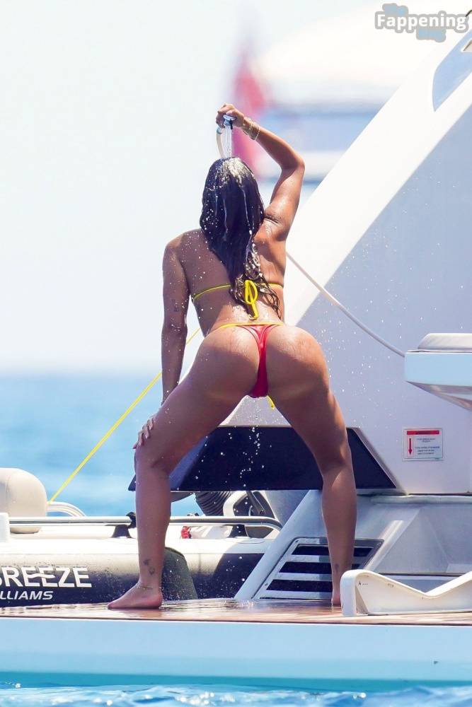 Anitta Displays Her Sexy Booty in a Bikini (40 Photos) - #7