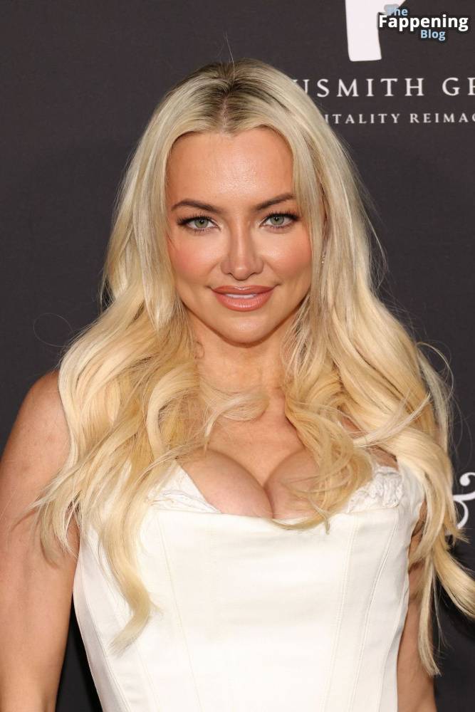 Lindsey Pelas Displays Nice Cleavage at Whoopi Goldberg’s New Cannabis Brand Party (29 Photos) - #16