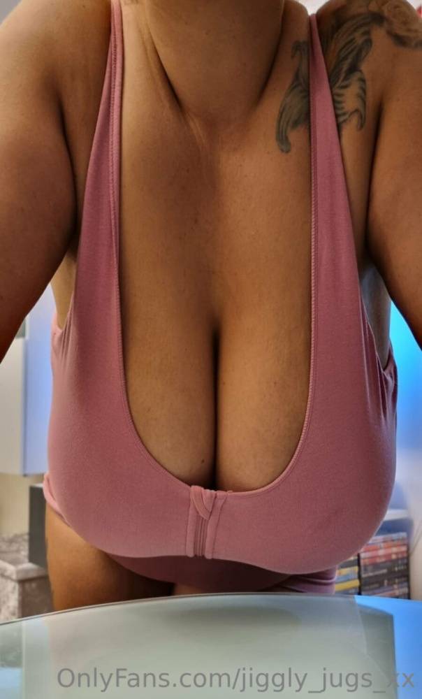 jiggly_jugs_xx [ jiggly-jugs-xx ] OnlyFans leaked photos on Hotleaks.tv - #10