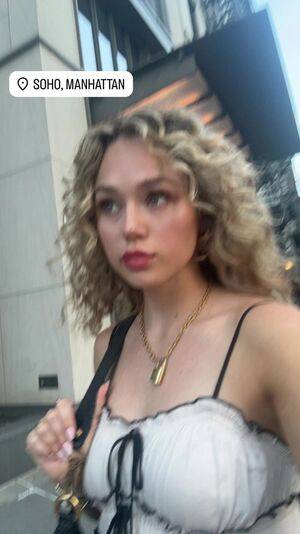 Brec Bassinger / brecbassinger Nude Leaks - Fapello - #20