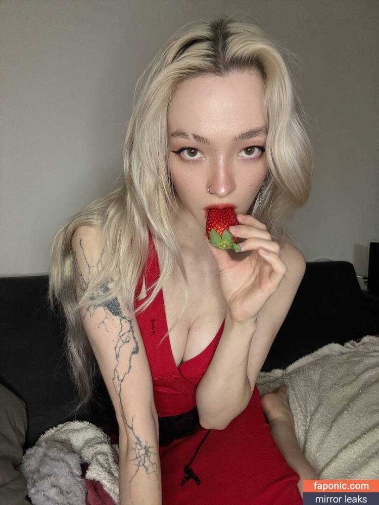 akchoriii aka candyfox aka pipipixie aka sweetcandy Nude Leaks - #8