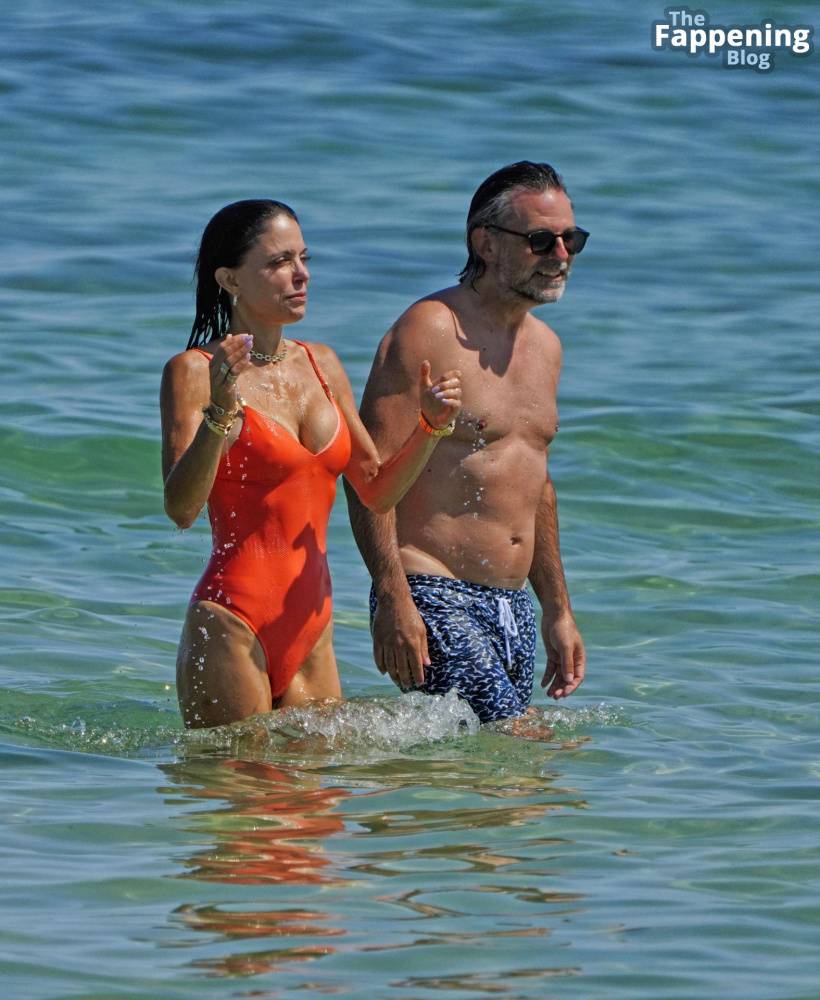 Bethenny Frankel Shows Off Her Sexy Boobs in a Swimsuit on the Beach in Saint Tropez (27 Photos) - #14