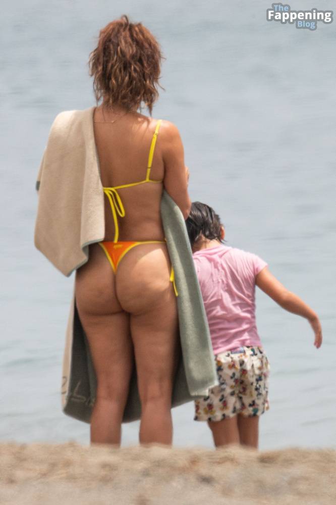 Eva Longoria Displays Her Sexy Booty on the Beach in Marbella (28 Photos) - #8