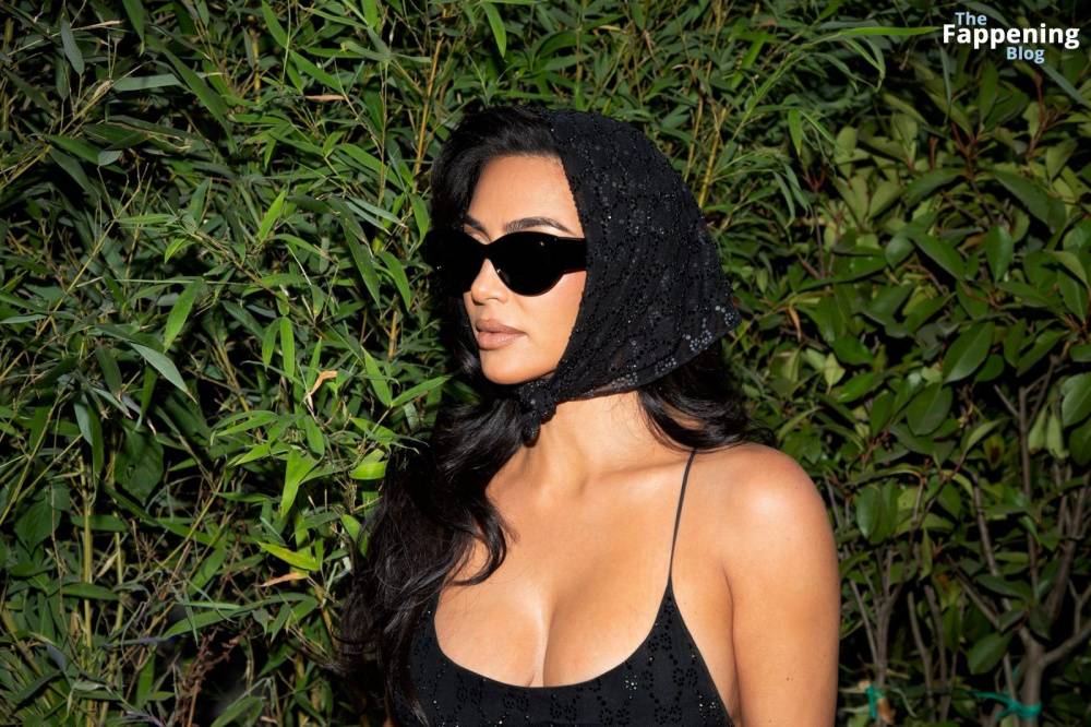 Kim Kardashian Shows Off Her Assets at Andrea Bocelli’s Concert (14 Photos) - #10