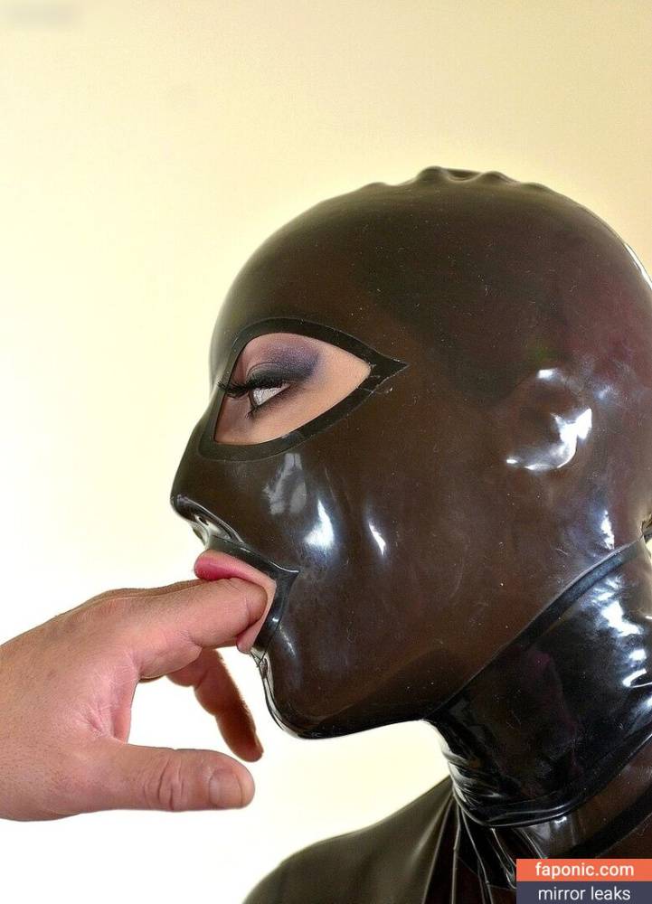 Latex Lucy aka LatexLucy aka explore Nude Leaks OnlyFans - #7