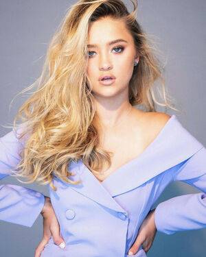 Lizzy Greene / LizzyGreeneOF / izzygreen / lizzy_greene Nude Leaks - #16