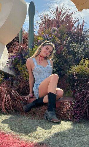 Lizzy Greene / LizzyGreeneOF / izzygreen / lizzy_greene Nude Leaks - #28