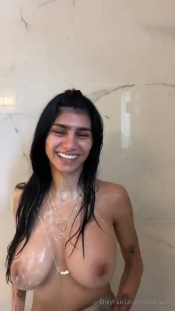 Mia Khalifa Nude Shower Livestream OnlyFans Video Leaked - #5