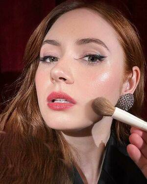 Karen Gillan / karengillan Nude Leaks - Fapello - #9