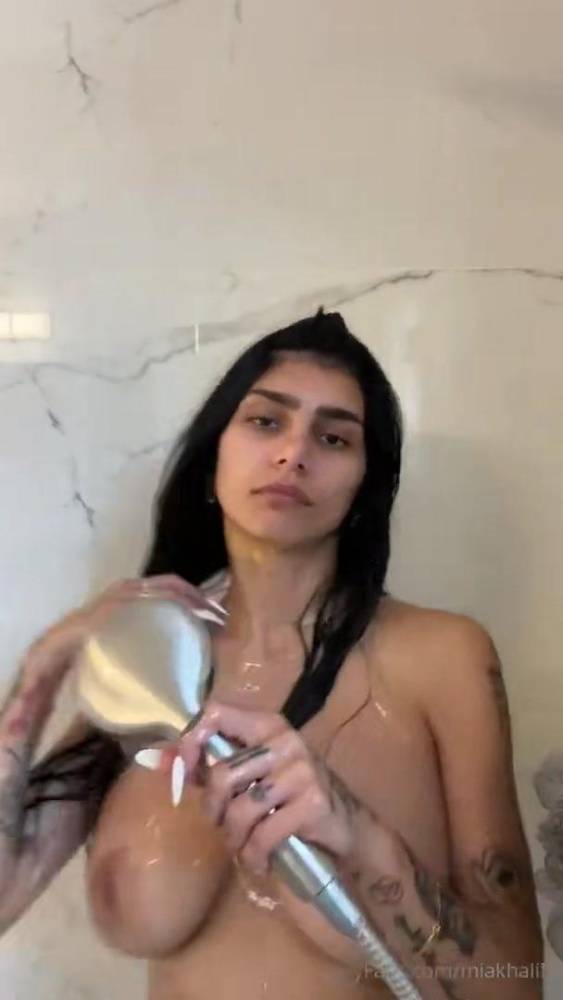 Mia Khalifa Nude Shower Livestream OnlyFans Video Leaked - #5